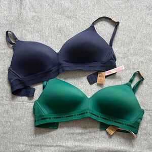 Victoria's Secret Navy and Green Bra Set